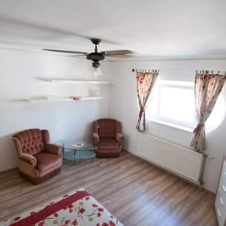 ヘーヴィーズGeri Apartmanアパートメント エクステリア 写真